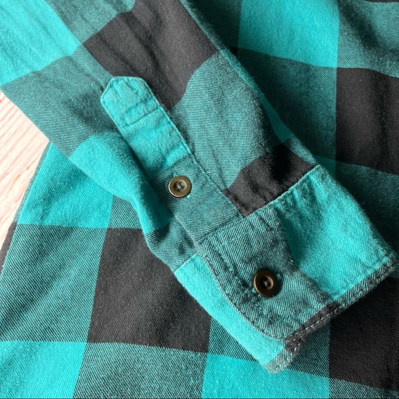 Nollie Plaid Button Up - Picture 4 of 7